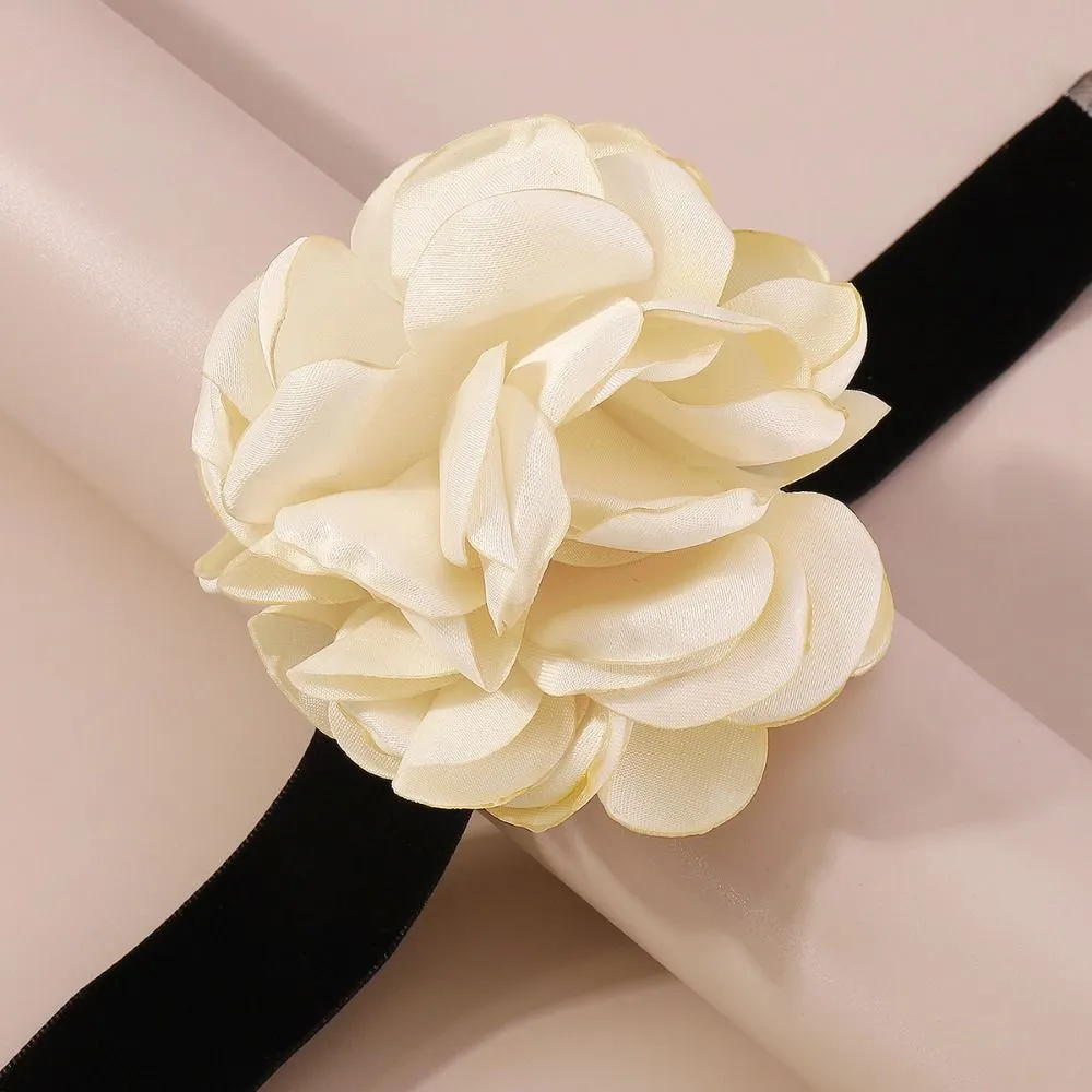 Chaînes Décorations Délicates Exagérées Grandes Fleurs De Rose Collier De Charme Chaîne De Cou Fleurs Colliers De Clavicule_voghion.com