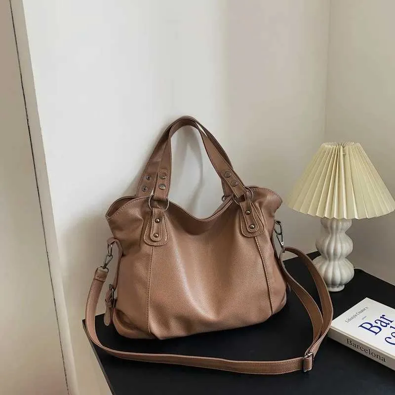 Designer-Tasche, große Kapazität, schwarze Schultertasche, geeignet für Frauen, große Einkaufstasche, einfarbig, weiches Leder, Umhängetasche_voghion.com