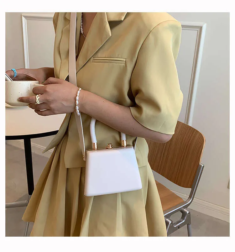 Mini Handbag And Crossbody Bag With Japanese Scenery Print_voghion.com