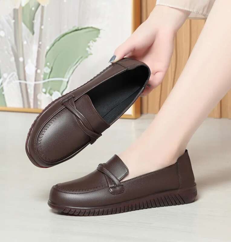 AIYUQI Female Flats Genuine Leather Spring Round Head Casual Large Size Women's Mom Shoes_voghion.com