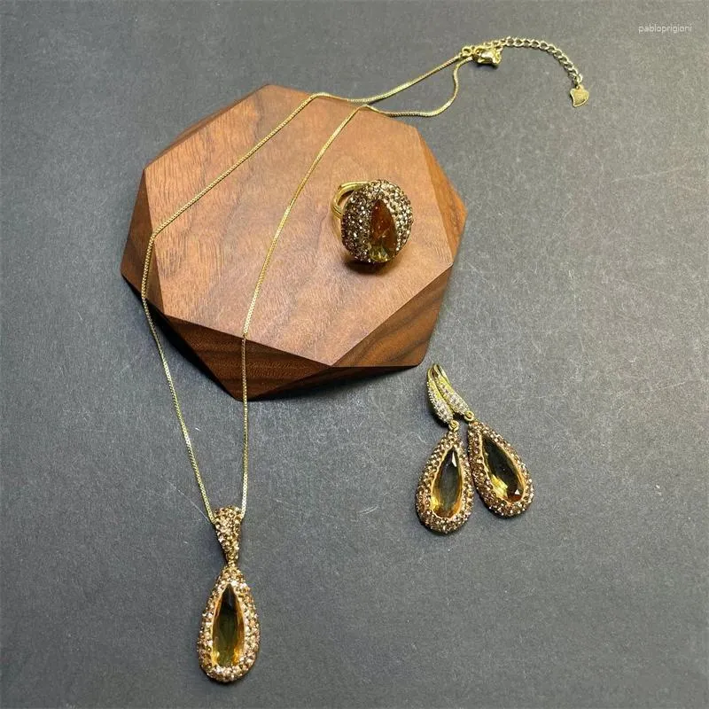 Collana Orecchini Set Sudan Pietra Turca Gioielli che cambiano colore Strass Forma a goccia Zultanite Cristallo 3 pezzi_voghion.com