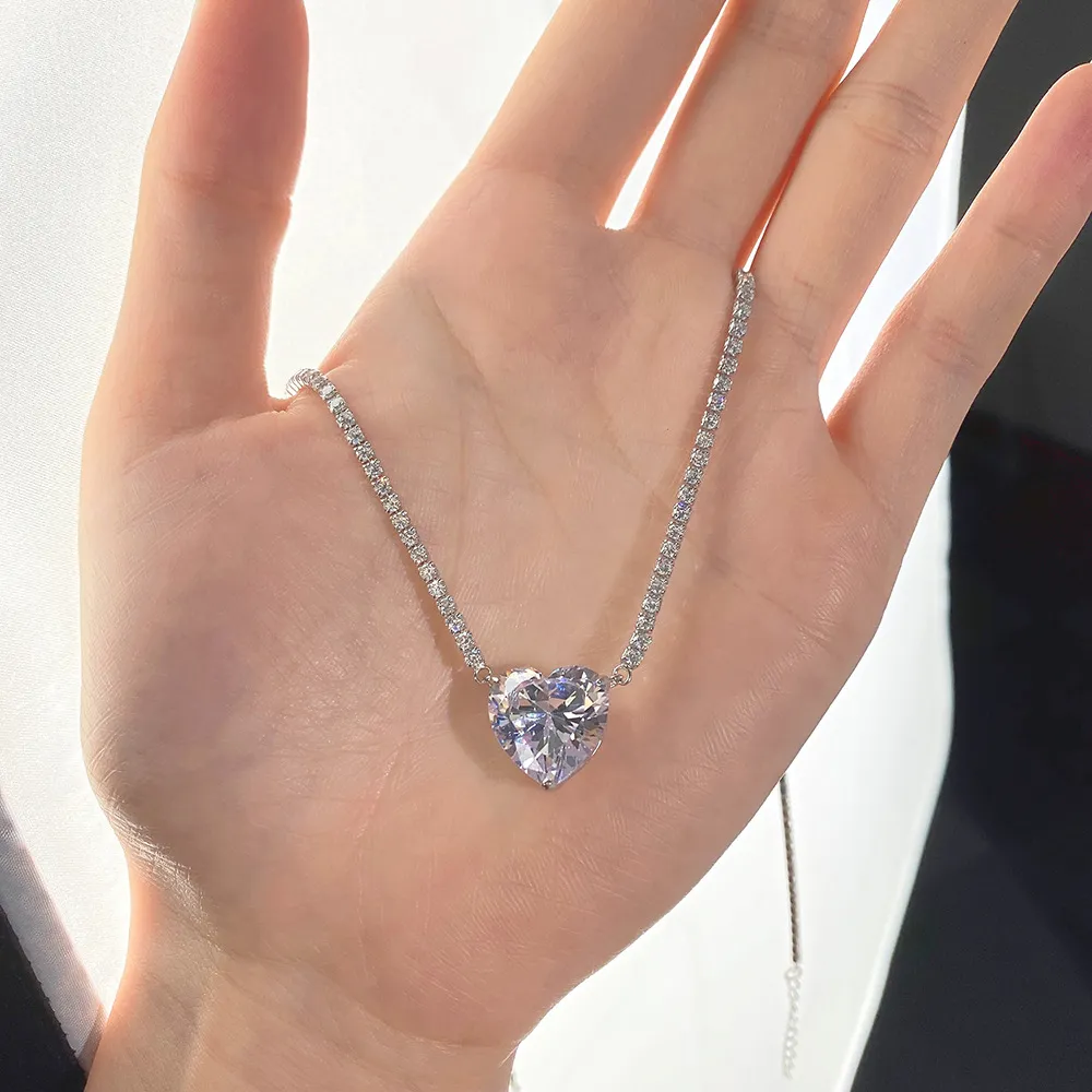 Heart Pendant Necklace With Austrian Crystal For Wedding_voghion.com