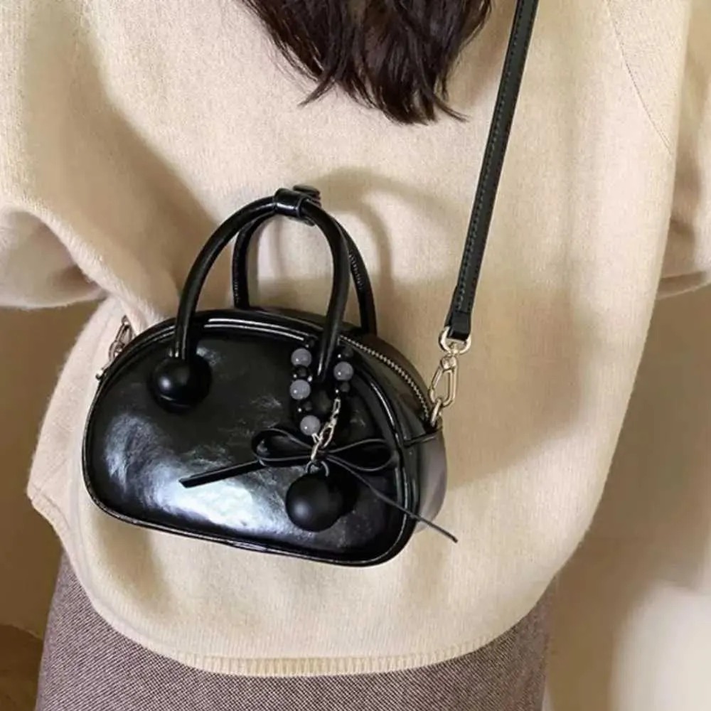 Mode Retro Kirsche Schulter Weihnachtsgeschenk Große Kapazität Unterwäsche Frauen PU Leder Horizontale Tasche Y241216_voghion.com