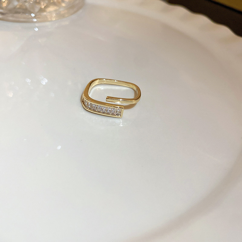 Real Gold Electroplated Zircon Heart Opening from South Korea Irregular Pearl Index Finger Ring Fashion and Elegant_voghion.com