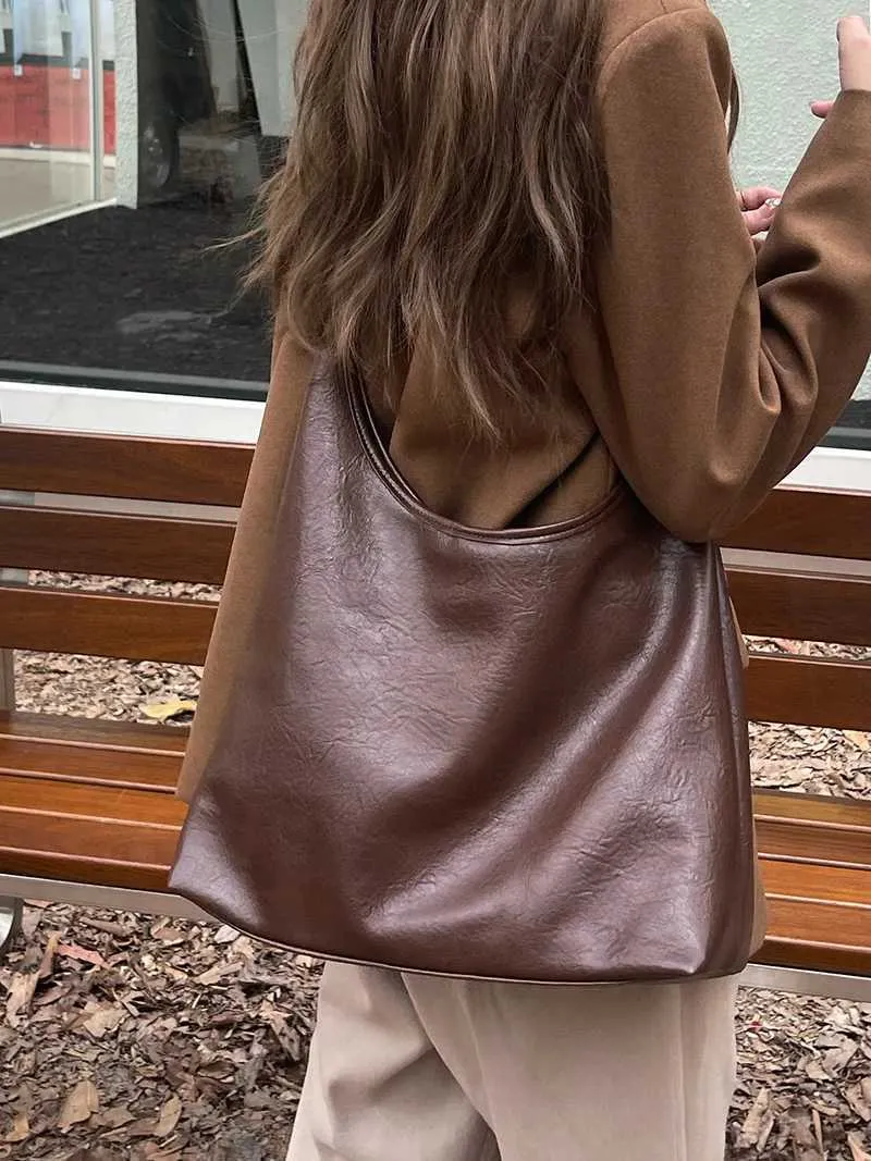 CBAG Lage Capacity Cross Bags For Women High Quality Soft Leather Simple Solid Designer Female Shoulder Ba241031_voghion.com