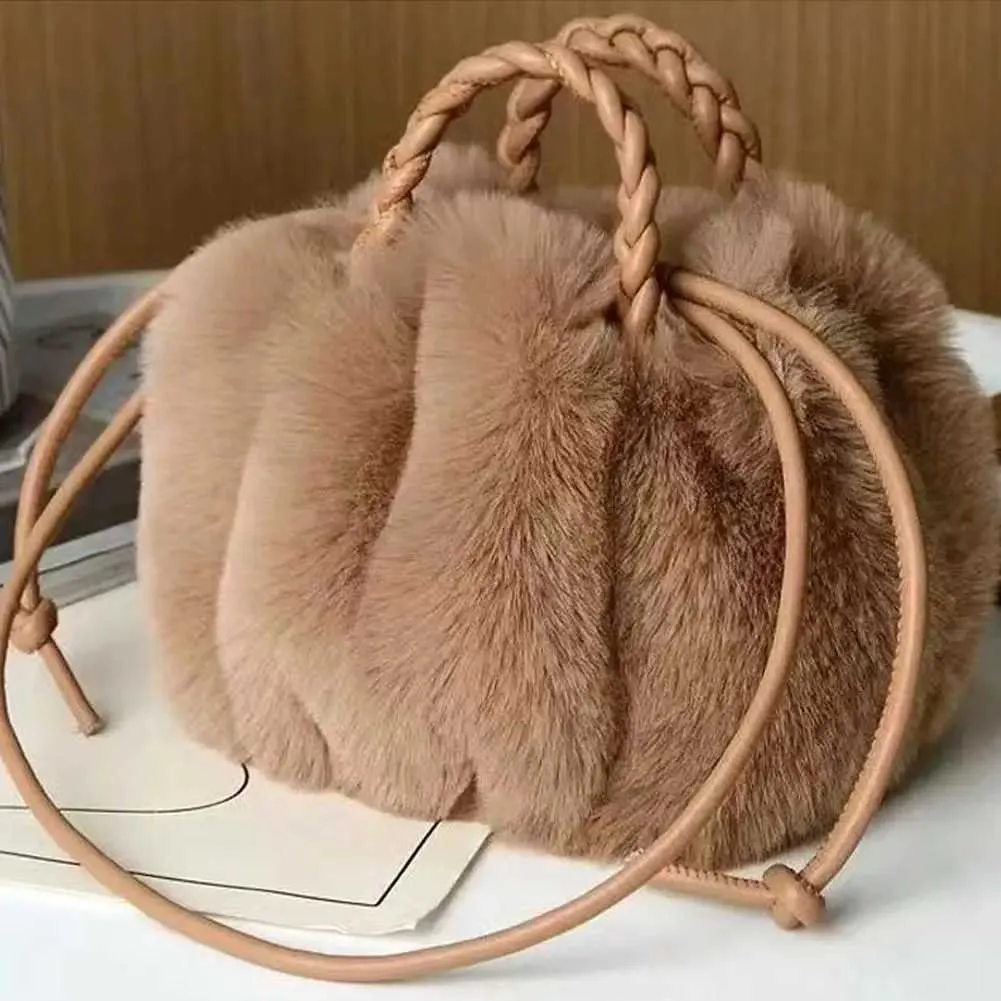 Sac à bandoulière simple en peluche de citrouille simulée de créateur, mignon, portable, en forme de nuage diagonal, pour la conception de niche d'automne et d'hiver_voghion.com