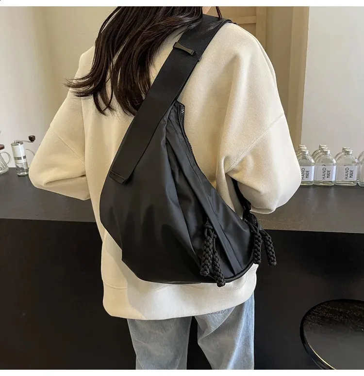 Borsa a tracolla in nylon alla moda, stile punk, tinta unita, grande capacità, multistrato, versatile, con arricciatura_voghion.com