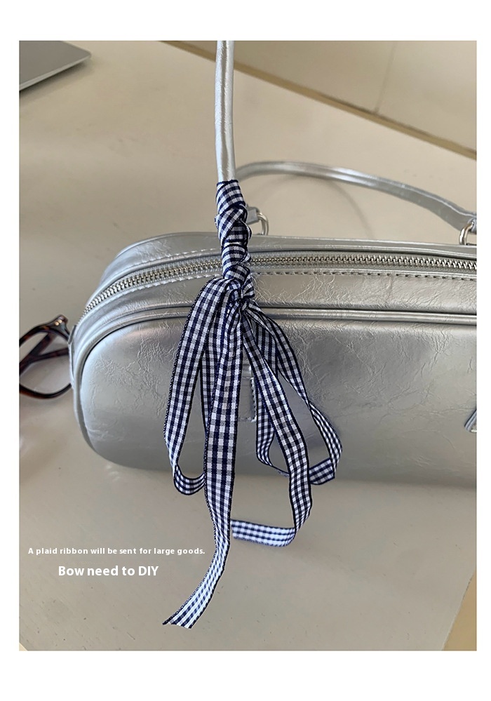 2024 Estate coreana Nuovo design di nicchia Borsa da donna portatile in stile balletto Tendenza moda Borsa versatile in argento con tracolla singola_voghion.com