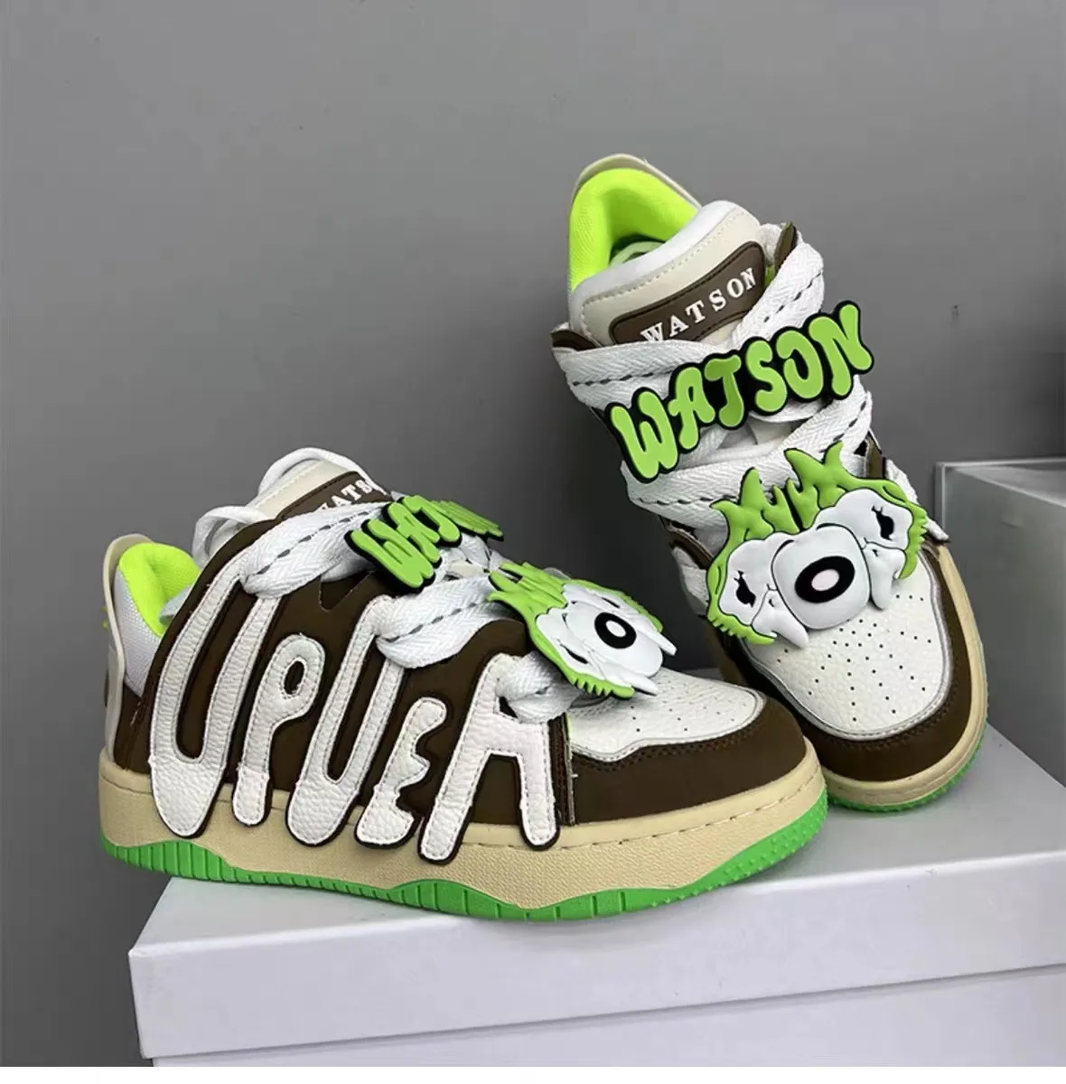 Thick Soled Round Toe Sponge Cake Couple Style Sneakers With Breathable Mh Comfortable And Versatile Casual Sports_voghion.com