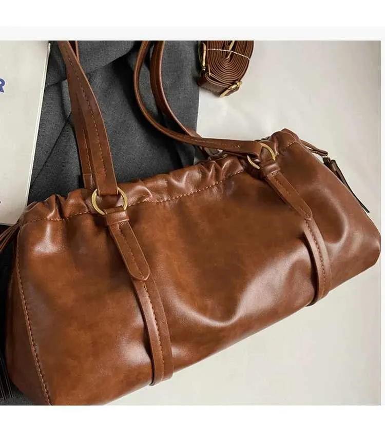Damen PU Handtasche Solid Grouss Kapazitéit Soft Designer Casual Pendeltasche Ënneraarmtasche Damen Versatile SchëllertaschenC241212_voghion.com