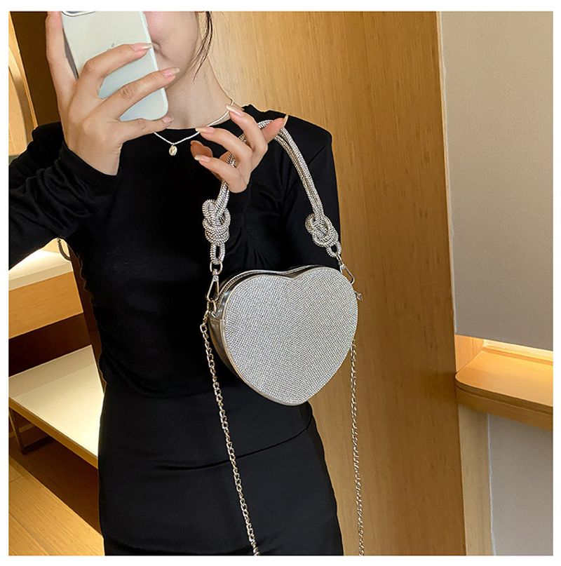 Andralyn Modische Love Modische, vielseitige Umhängetasche 2024 Neue Taschen Bankett Diamond Unterarmtasche für Damen_voghion.com