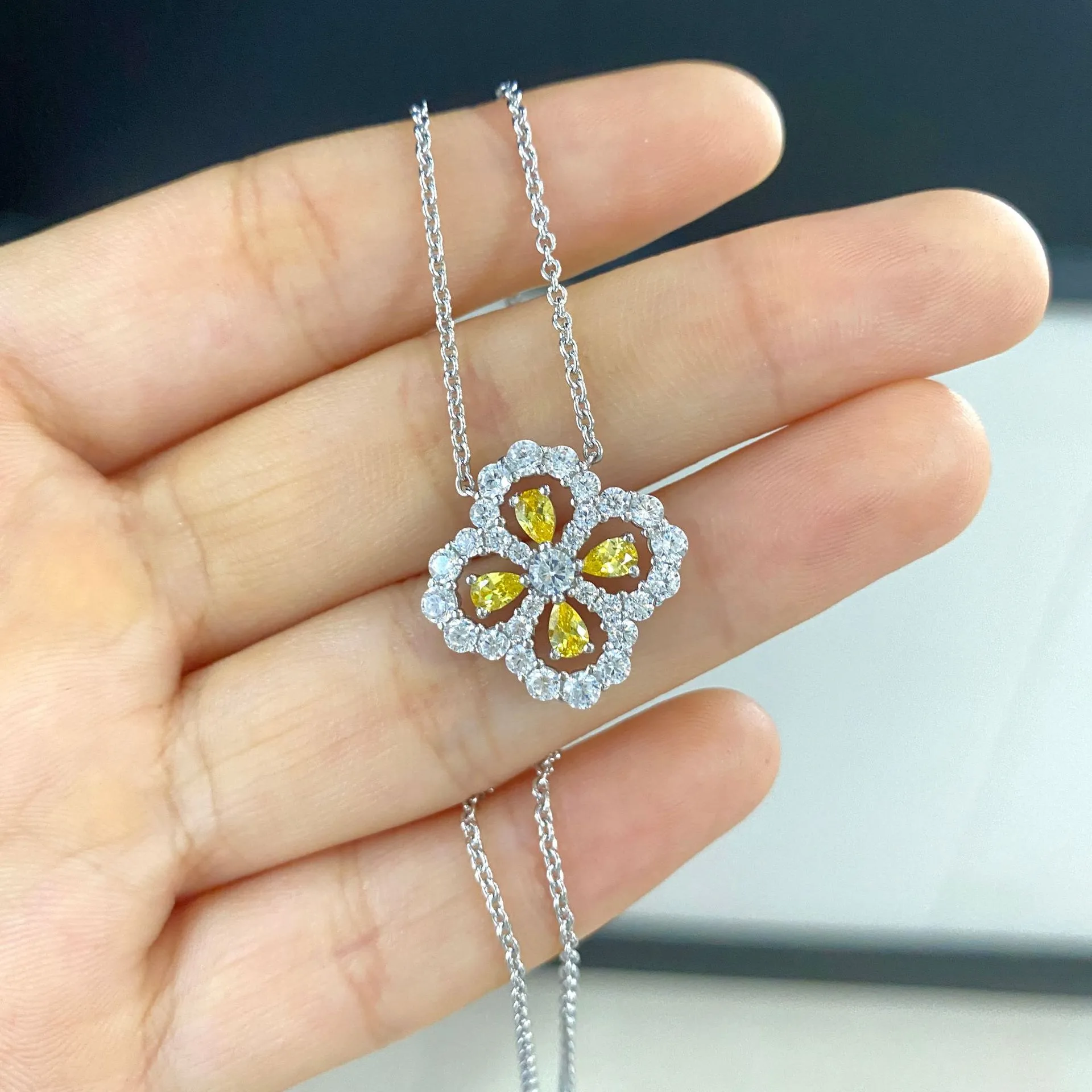 Catene S Sterling Sier Fiore Alto tenore di carbonio Diamante Retro Corto Gioielli Collana Moda All'ingrosso_voghion.com