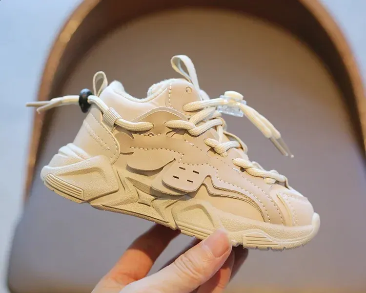 2024 Moda Peluche Corto e Grasso Impermeabile Ragazzi Comode Ragazze Corsa Antiscivolo Bambini Scarpe Sportive 240912_voghion.com