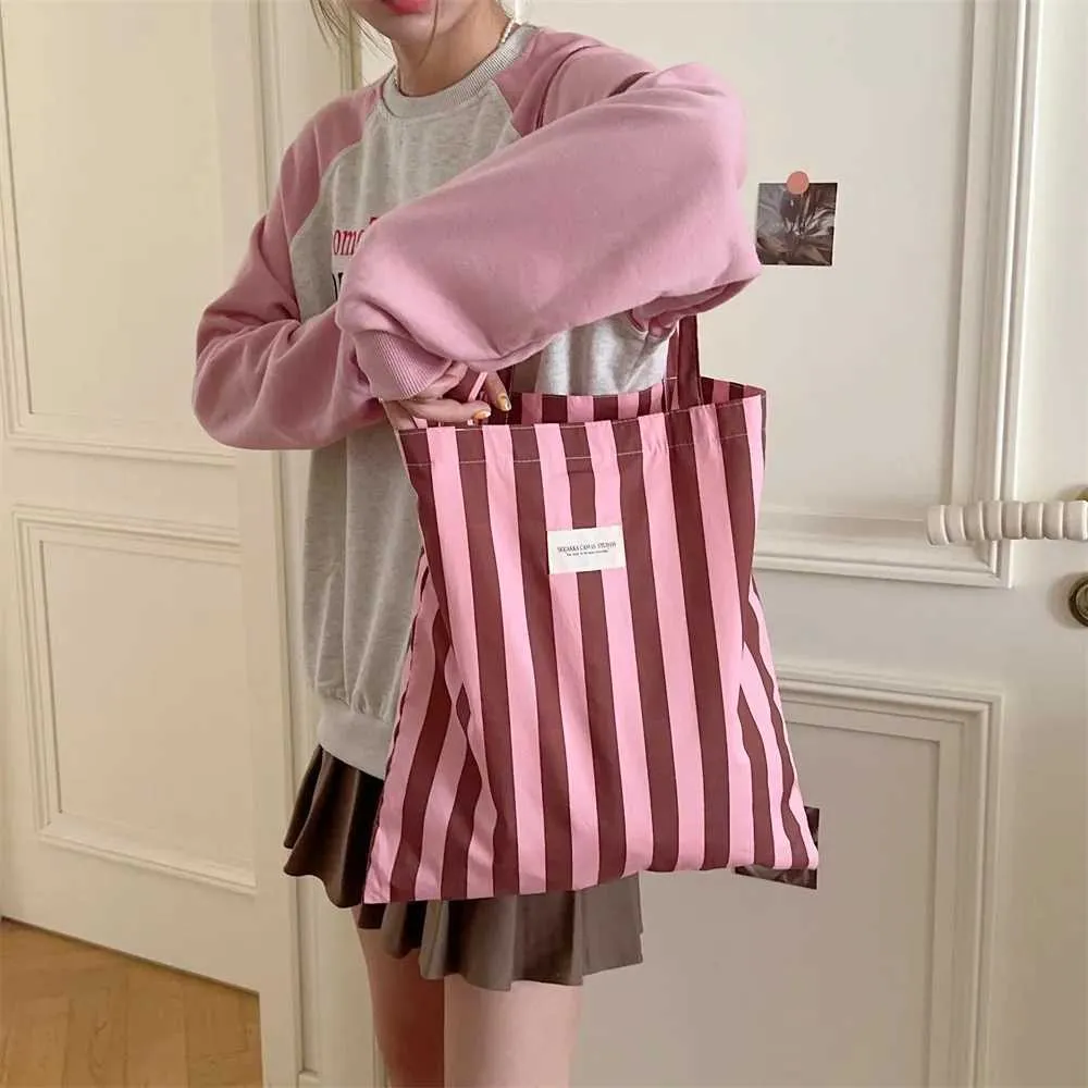 Vintage gestreifte warme Leinwand große Kapazität tägliche Einkaufstasche lässig tragbare Damen Reisehandtasche Y241109_voghion.com