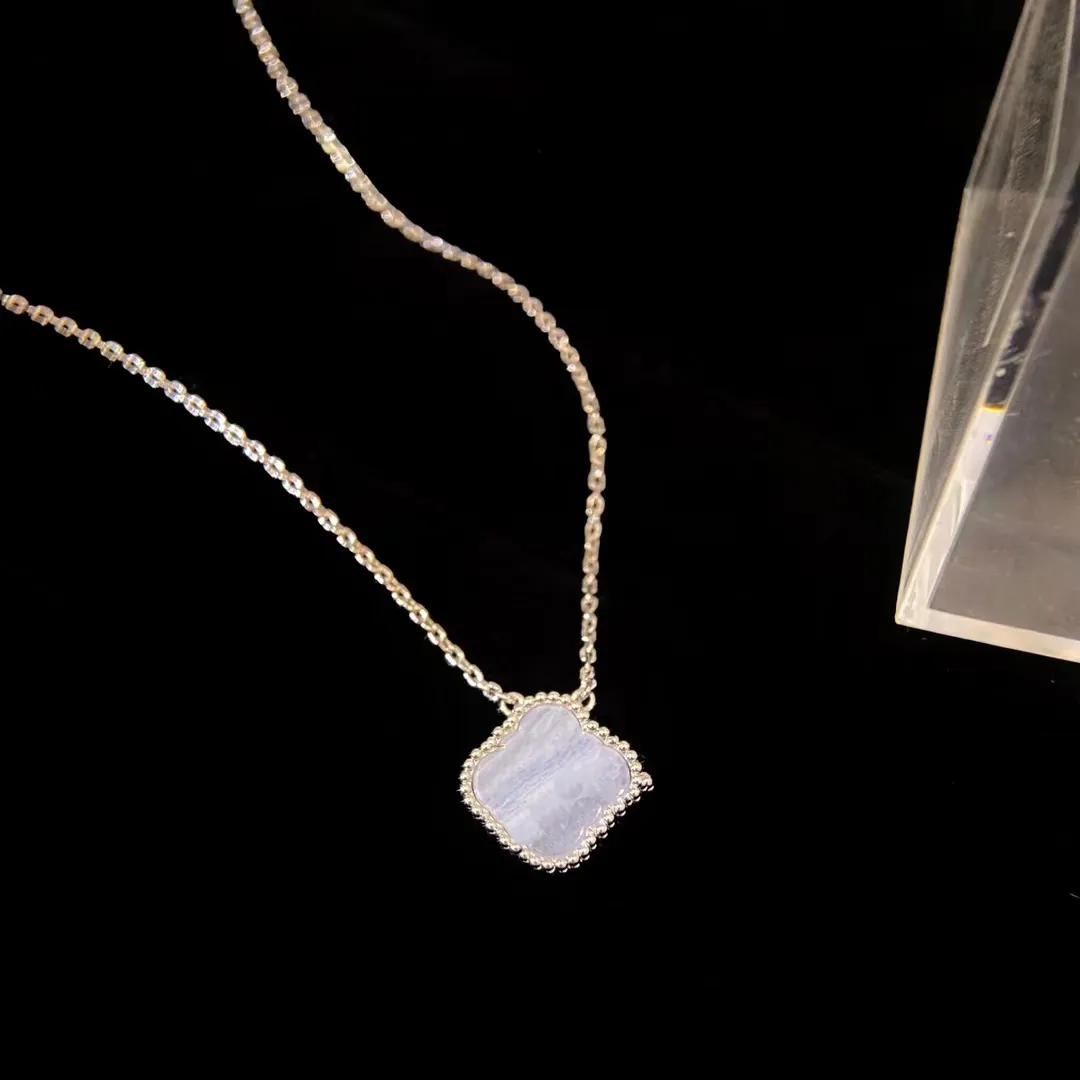 Collana classica alla moda con ciondolo a forma di quadrifoglio, colore oro rosa e blu con diamanti, collane di gioielli firmate per_voghion.com