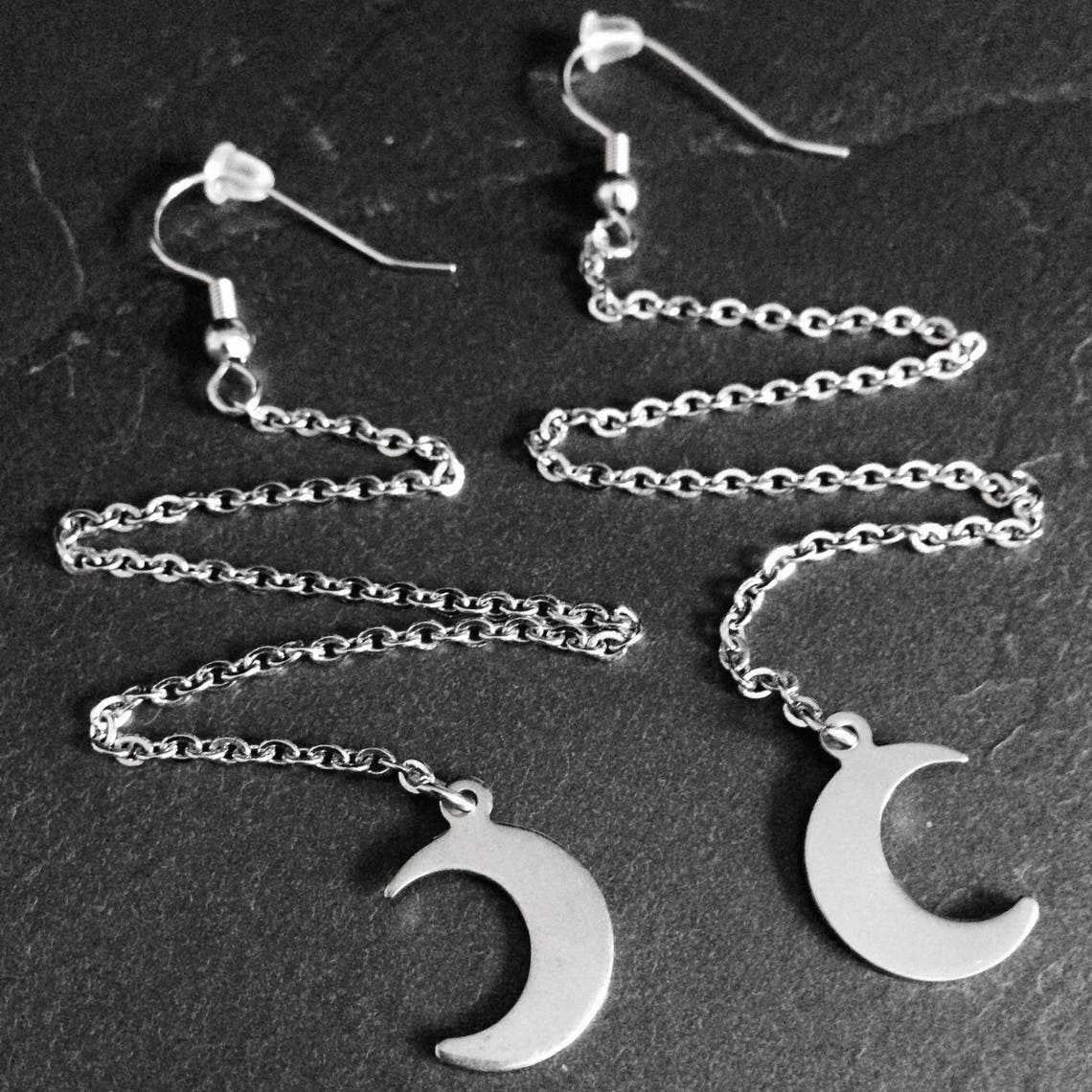 Earrings Crescent Moon Long Chain Earrings_voghion.com