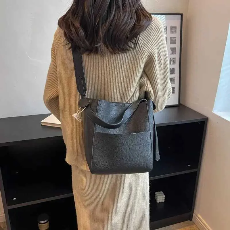 Eimer-Schulter-Seitentaschen für Frauen 2024 Weibliche Designer Trend Kleine Leder Umhängetasche Geldbörsen und HandtaschenC241105_voghion.com