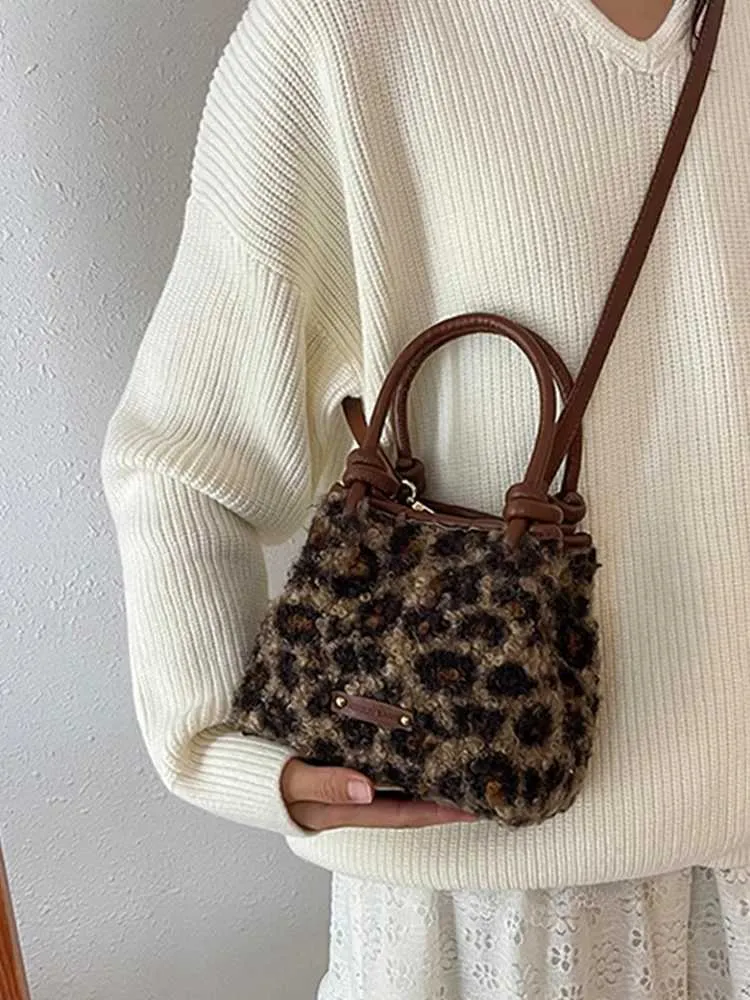 Designer herfst-winter all-match bont 2024 mode luipaard emmer high-end textuur dames messenger bag Y241115_voghion.com