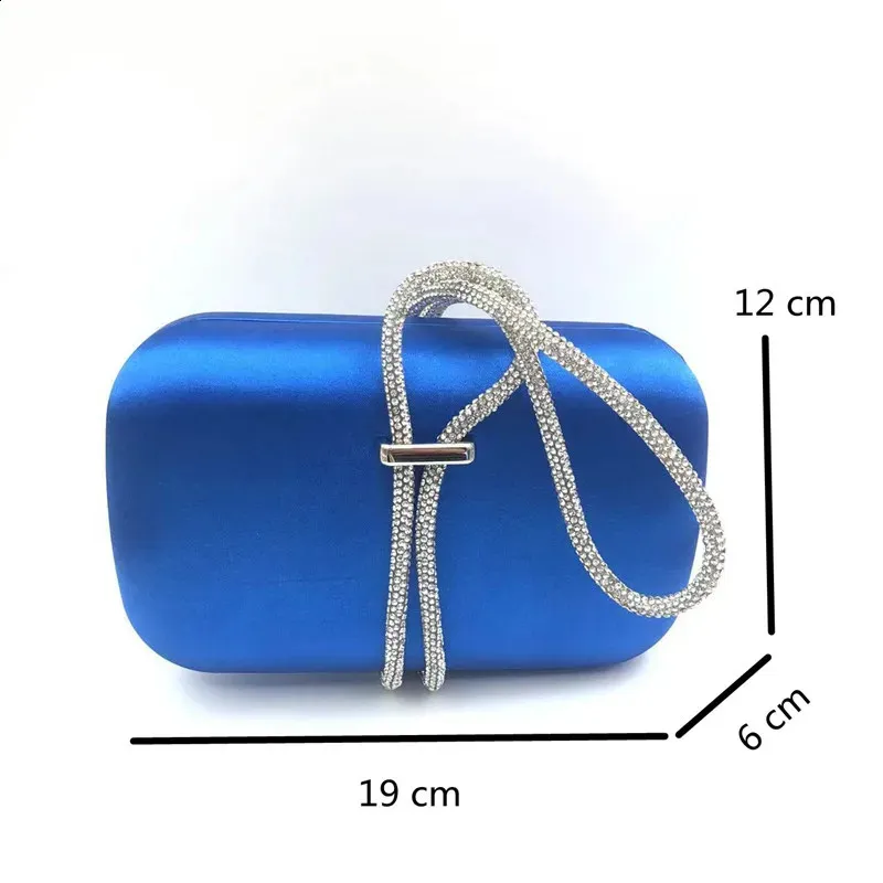 Elegante borsa da sera per donna clutch in seta per damigelle_voghion.com