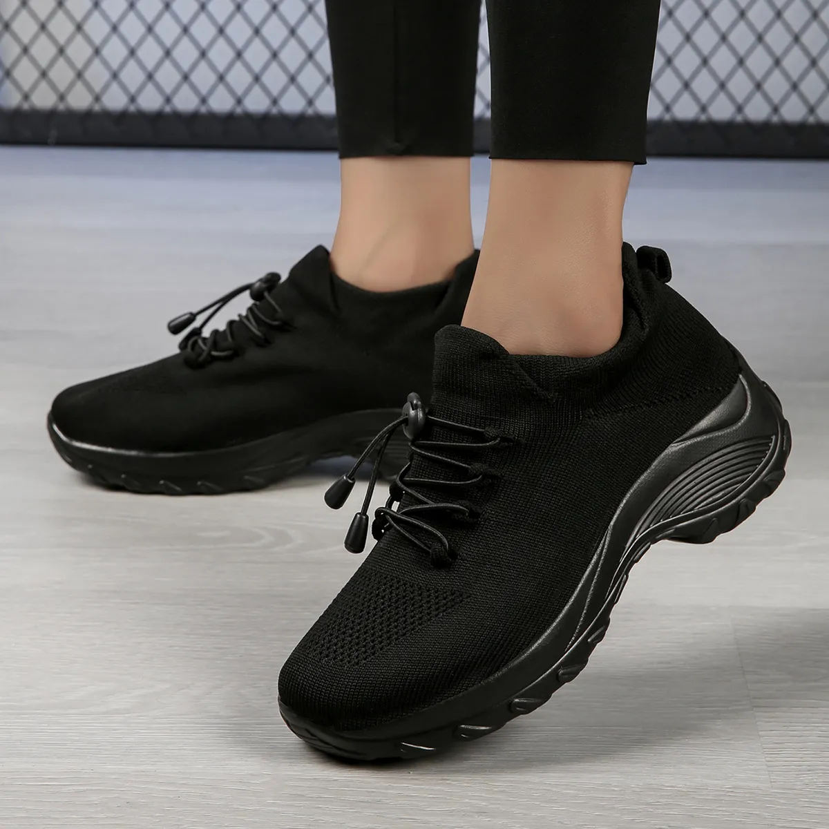 Baskets de running à bout rond et semelle épaisse style casual_voghion.com