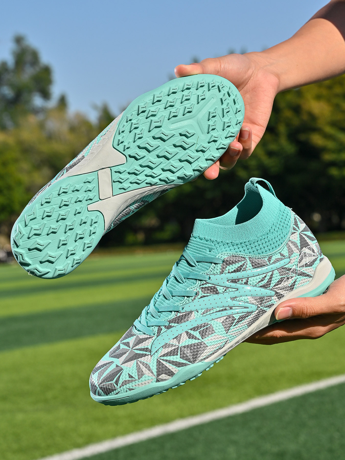 Nieuwe professionele voetbalschoenen lange spikes enkel voetbalschoenen FG antislip ultralichte heren ademende buitensport_voghion.com