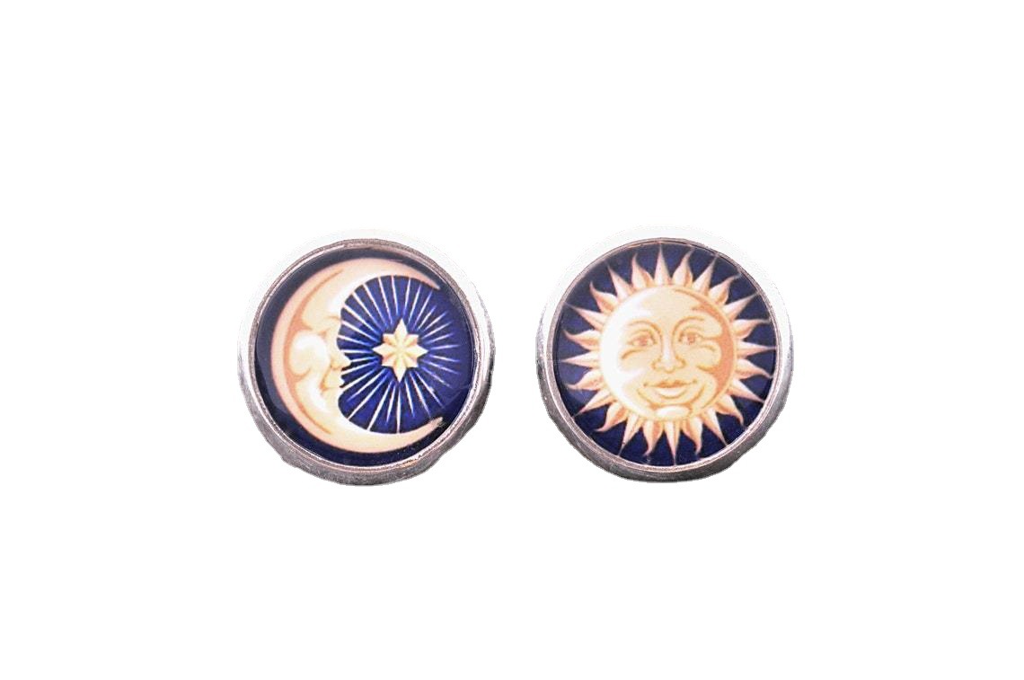 Eleganti e semplici orecchini a bottone con sole e luna_voghion.com