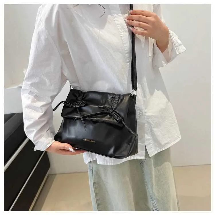 Unterwäsche Damenhandtasche große Kapazität Herbst und Winter 2024 neue High-End-Schulter-Pendlertasche Y241025_voghion.com