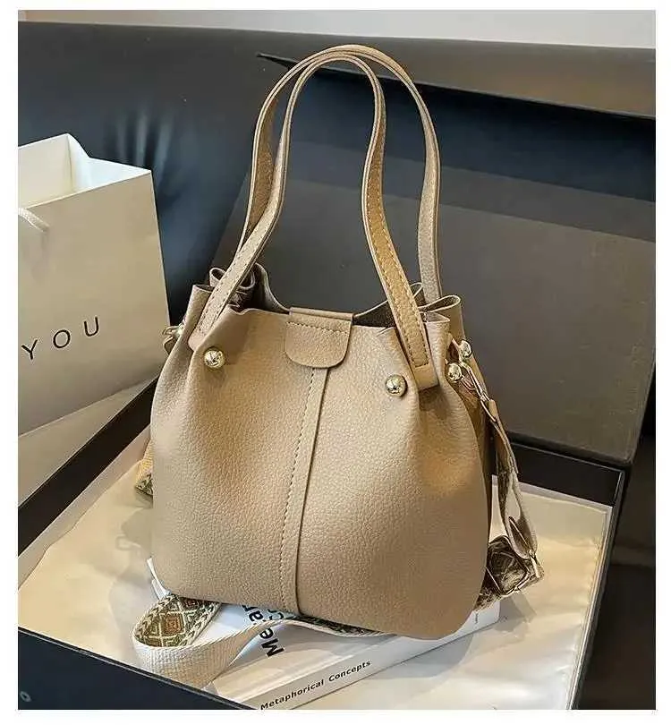 Bag Korean Versatile Bucket Spring And Summer Broadband Shoulder Messenger Bag Womens Handba241128_voghion.com