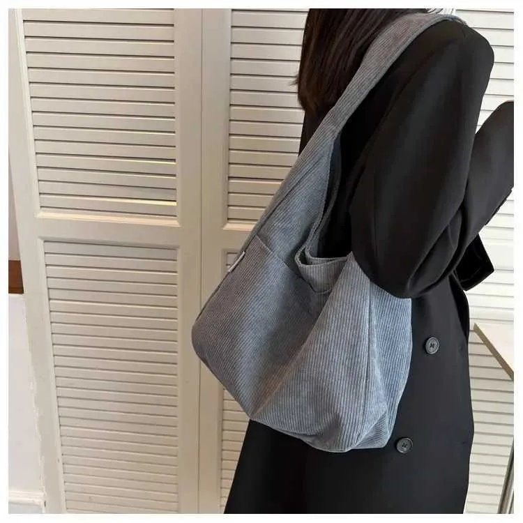 Canvas Shoe Corduroy è una borsa da designer semplice e casual di grande capacità progettata per la borsa da viaggio solida Wens_voghion.com