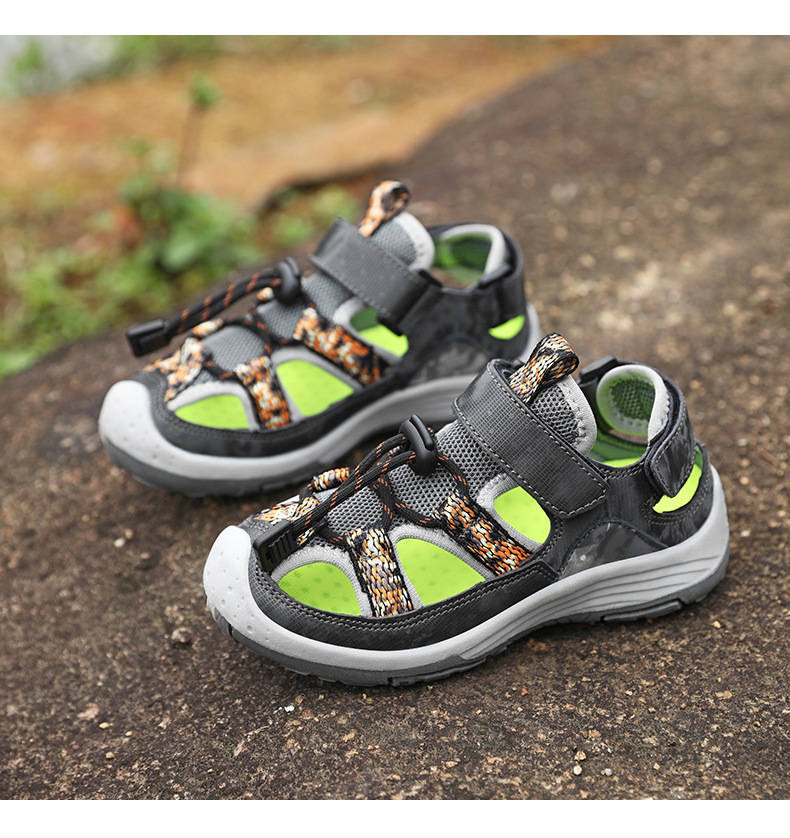 Baotou-Sandalen für Jungen 2024 Neu mit hohler, weicher Sohle, rutschfeste Kinderschuhe, Strandschuhe für Mittelschüler_voghion.com