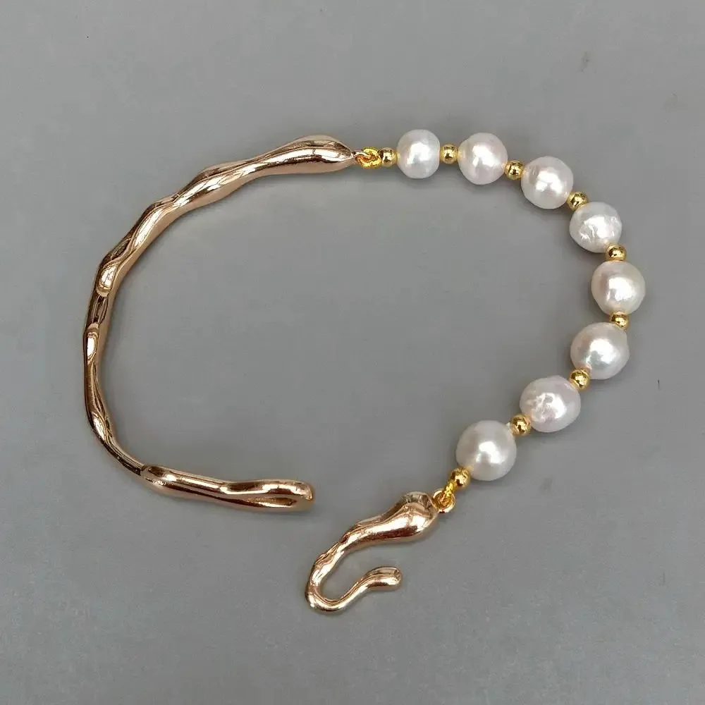 Bracelet en perles d'eau douce avec jonc en perle naturelle_voghion.com