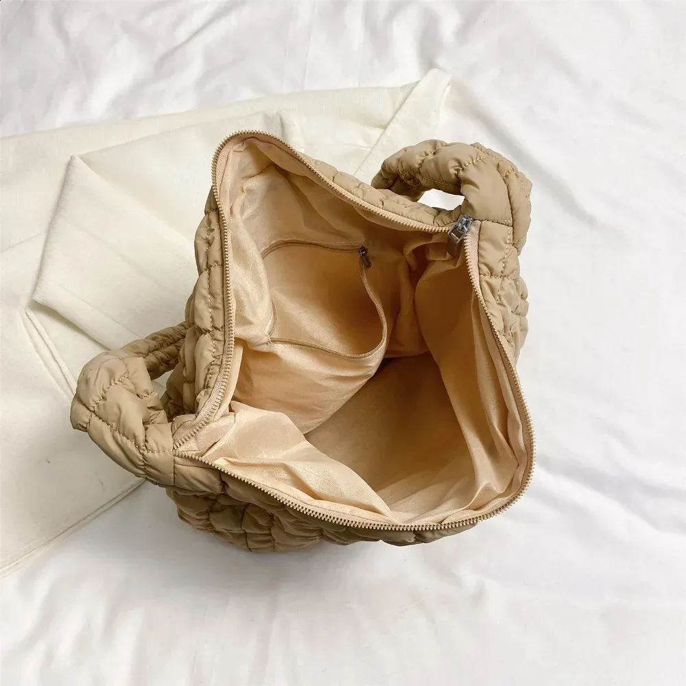 Gesteppte Nylon Schultertasche Tote Bag Und Crossbody Tasche_voghion.com