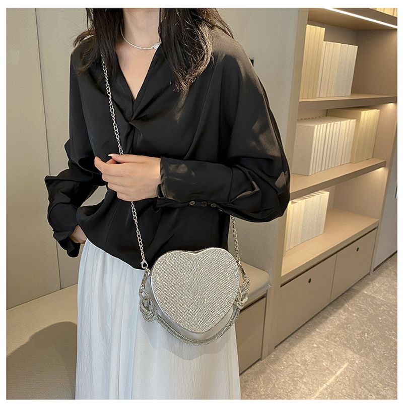 Andralyn Modische Love Modische, vielseitige Umhängetasche 2024 Neue Taschen Bankett Diamond Unterarmtasche für Damen_voghion.com