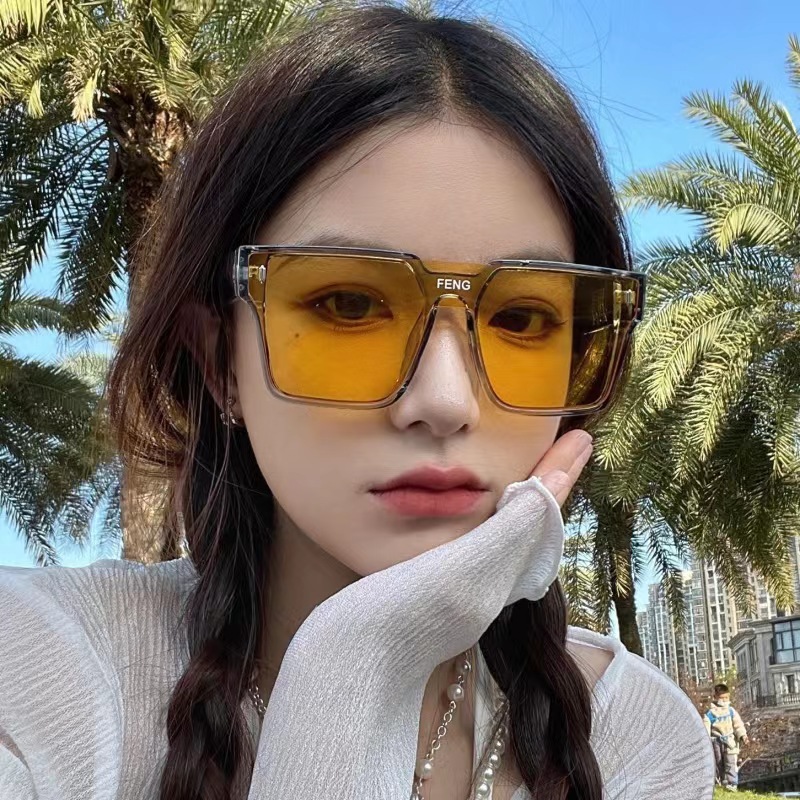 2024 New Personalized Sunglasses with The Same Style of Integrated Large Frame Sunglasses, Trendy Street Photo Sunglasses for Men and Women_voghion.com