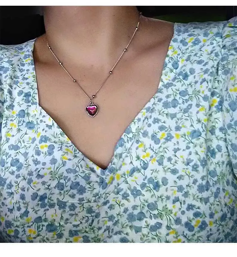 Halsketten Hitzefleck Emotion Monitor Herzförmiger Anhänger Farbwechsel mit Kaiserin Frauen Halskette Liebhaber JewelryL2404_voghion.com