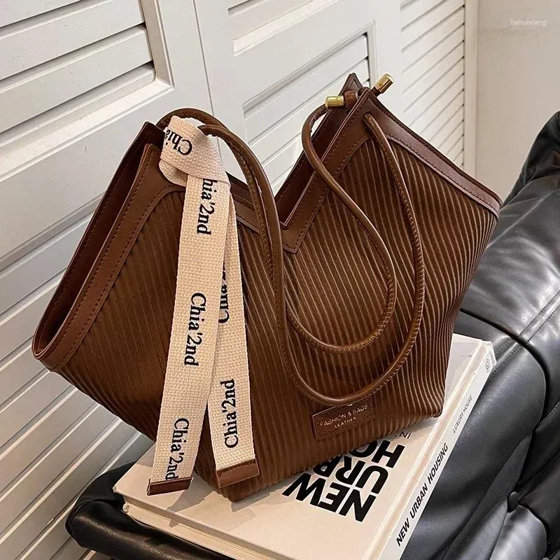 Evening Bags Large Capacity Bag For Women 2024 Summer High-Grade Express Work Shoulder Class Tote Handbag_voghion.com