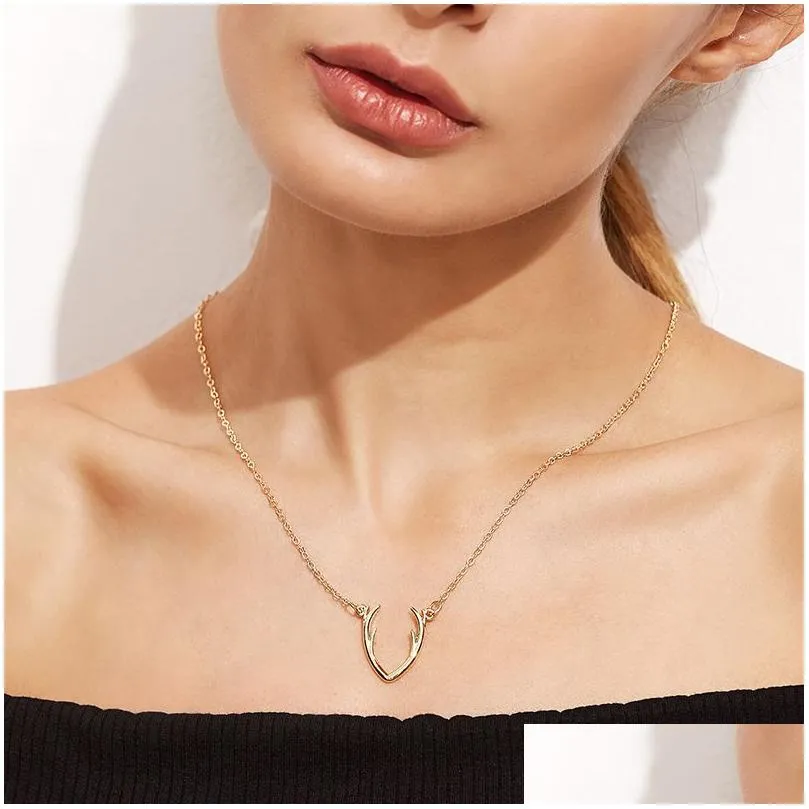 Collana con ciondolo a forma di corna per donna e ragazza natale_voghion.com