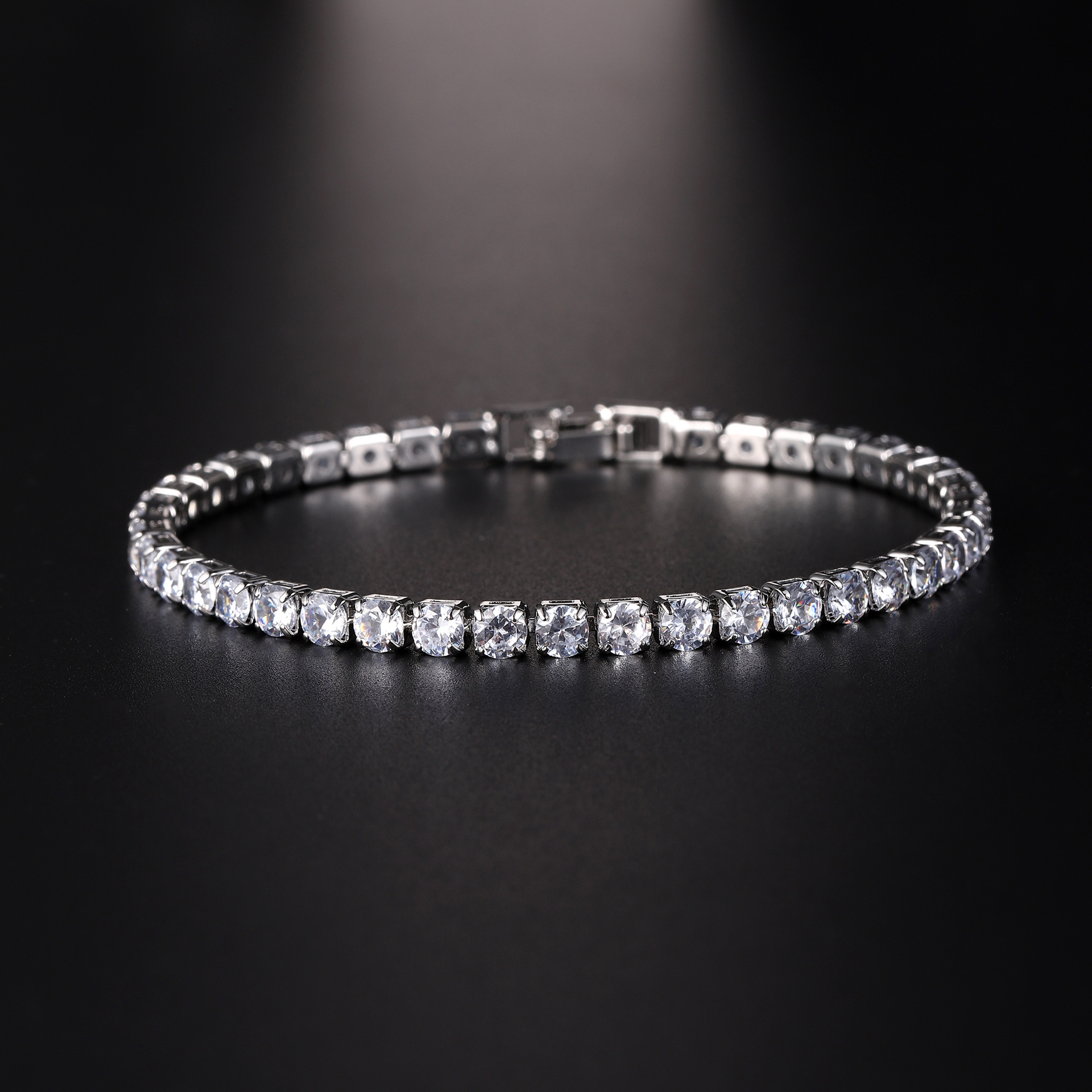 Pulsera de cobre con microincrustaciones de circonita 4.0 con tacto de alta gama, accesorios de lujo ligeros, cadena de tenis sencilla para mujer