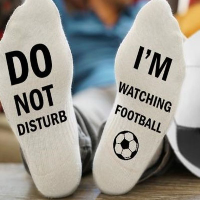 Unisex DO NOT DISTURB WATCHING FOOTBALL Neutrale Socken mit mittlerem Schlauch_voghion.com