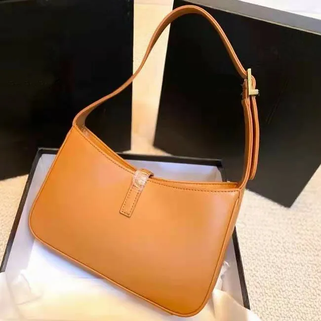 Borse Hobo firmate, borse in coccodrillo: borsa a tracolla in pelle di vitello con chiusura in bronzo, borsa da sera nera_voghion.com