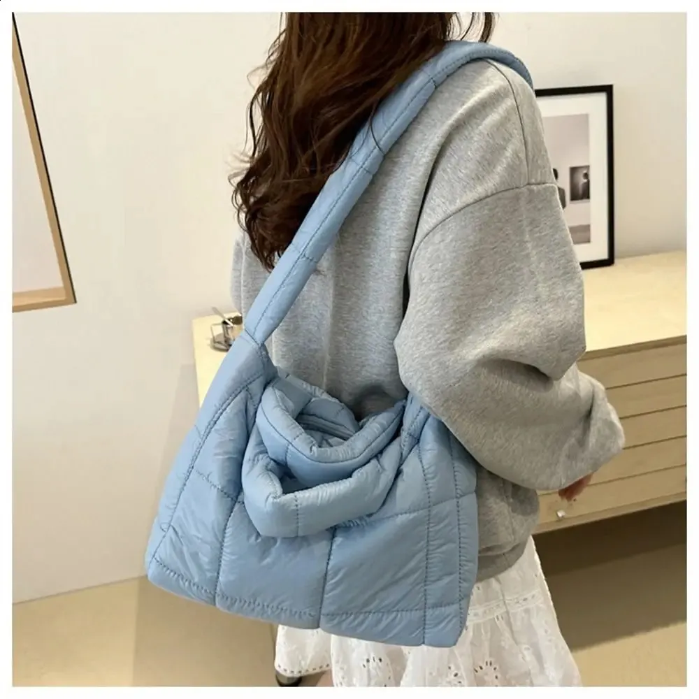 Puffy Quilted Shoulder Tote Bag Large Capacity Lightweight Cotton_voghion.com