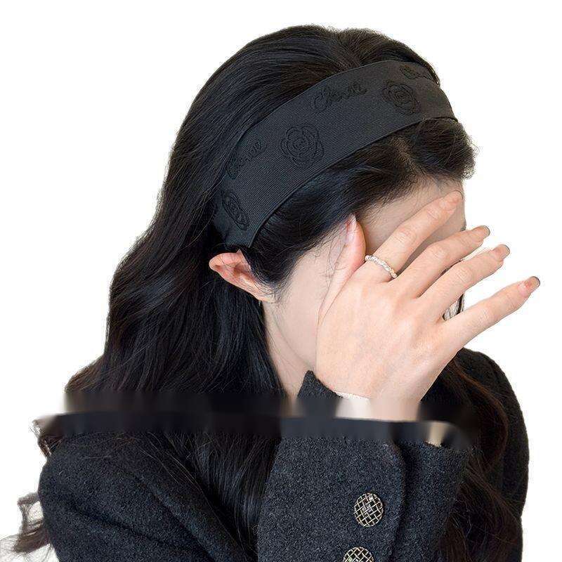 Elegant Wide Brimmed Headband For Face Washing And Daily Style_voghion.com