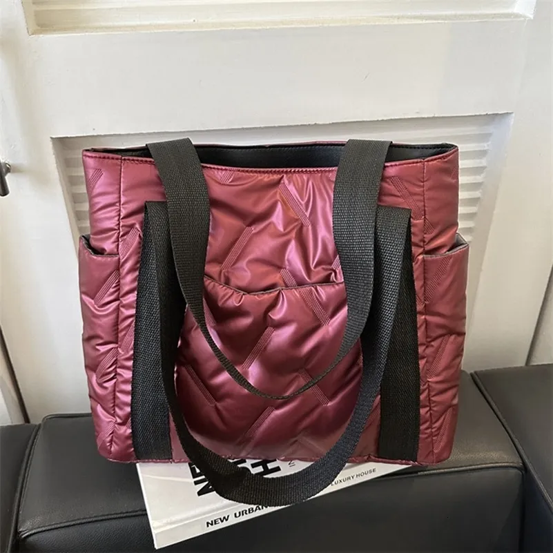Winter Daunen Baumwolle Casual Tragetaschen Frauen Einfarbig Mode Umhängetasche Damen Handtaschen Für Pendler Geschenk 240902_voghion.com