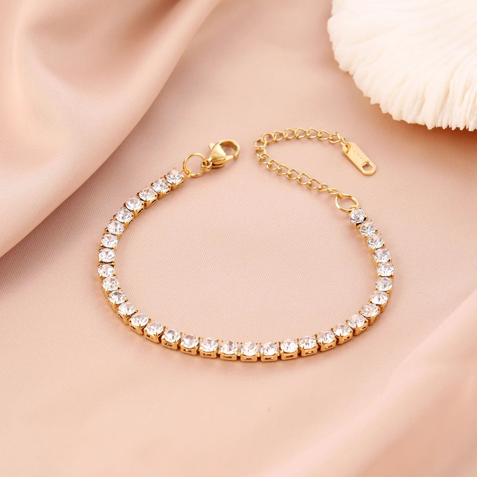 Adjustable 4mm Iced Out VVS Moissanite Dia Fashion Stainless Steel Zircon Tennis Bracelets CZ For Women 2024_voghion.com