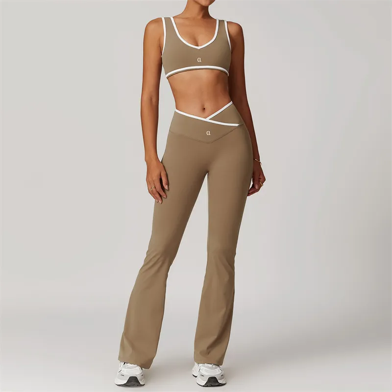 8843 Yoga Set Dames Tweedelige bralette Gym Trainingspakken BH Fiess Shorts Fared Broek Workout Sportkleding_voghion.com