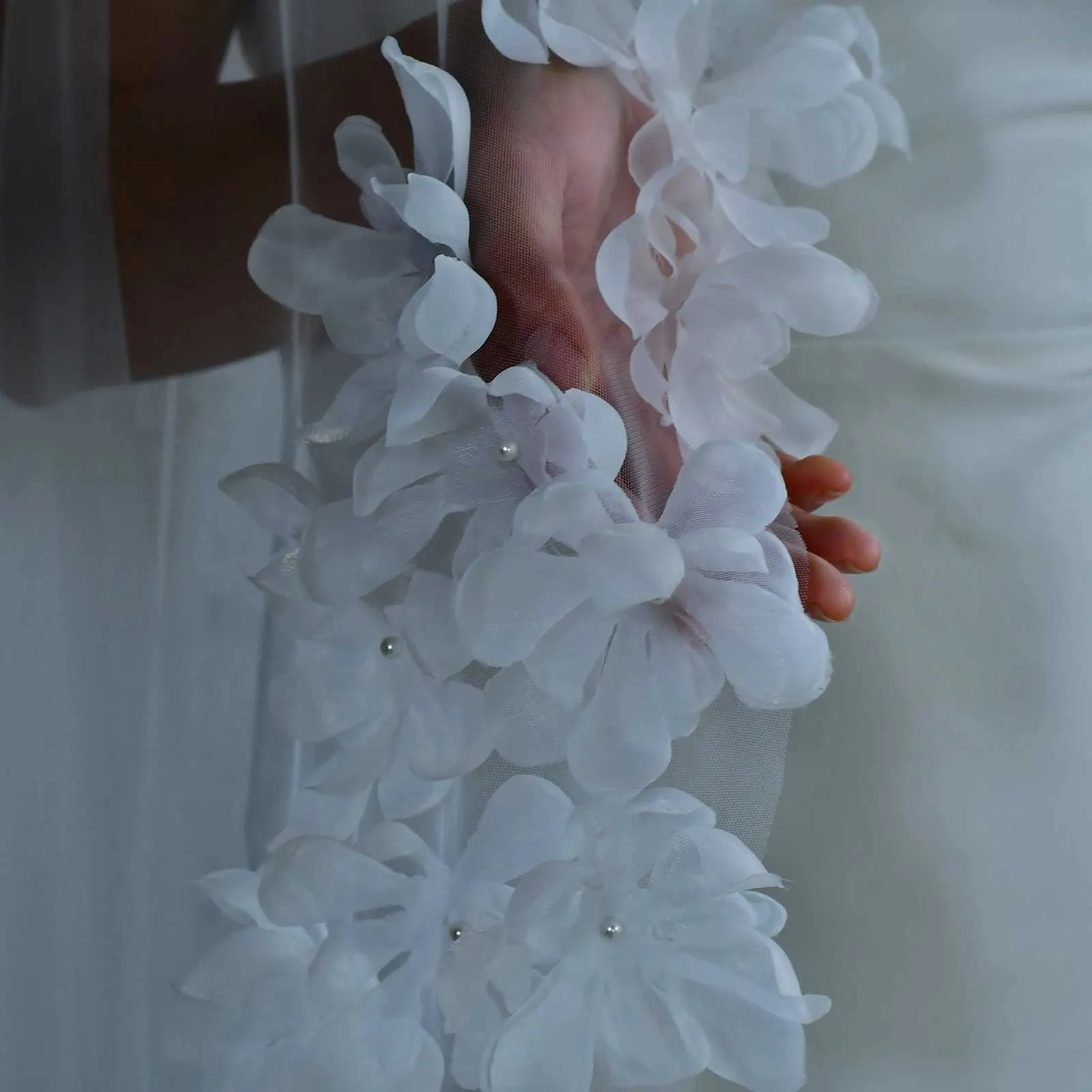 Hochzeitsschleier Kathedrallänge Mit 3d Blumen Und Haarkamm_voghion.com