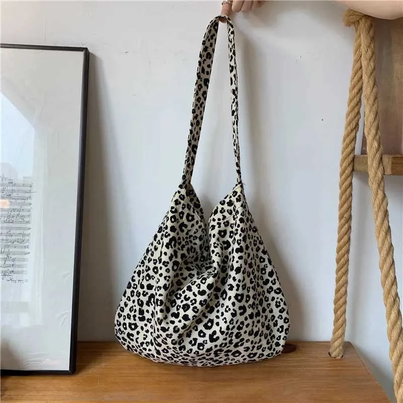 Japanische und koreanische Ins moderne kleine Messenger-Tasche aus Canvas mit Leopardenmuster für weibliche Studentinnen Y241026_voghion.com