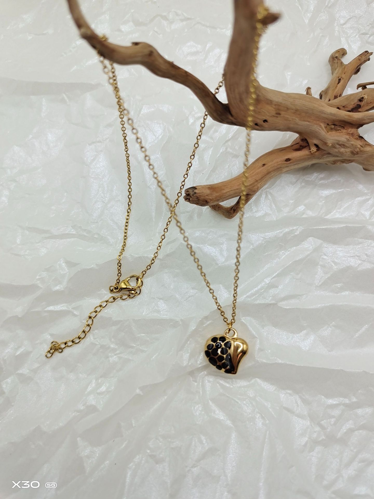 Nuovo amore in stile francese con un design piccolo e unico, collana con ciondolo avanzato_voghion.com